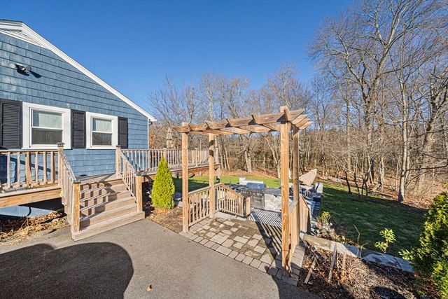 163 Pearl St, Stoughton, MA 02072