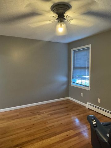 414 Springbrook Circle, Portsmouth, NH 03801