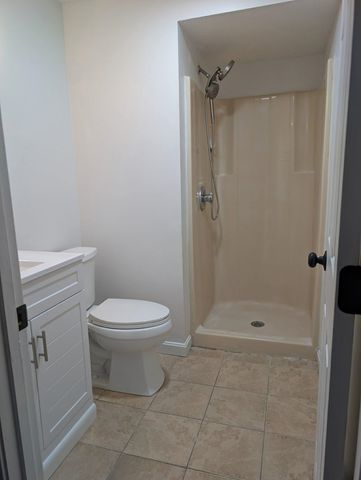 414 Springbrook Circle, Portsmouth, NH 03801