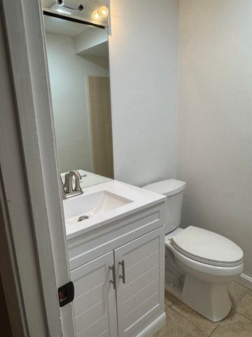 414 Springbrook Circle, Portsmouth, NH 03801