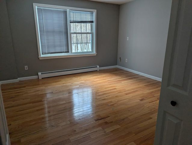 414 Springbrook Circle, Portsmouth, NH 03801