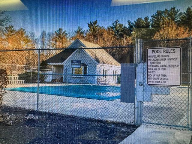 414 Springbrook Circle, Portsmouth, NH 03801