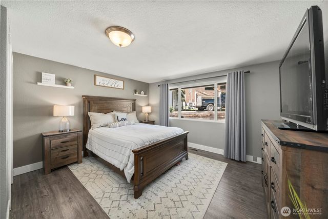 19101 58th Street E, Lake Tapps, WA 98391