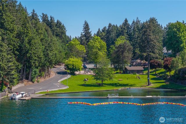 19101 58th Street E, Lake Tapps, WA 98391