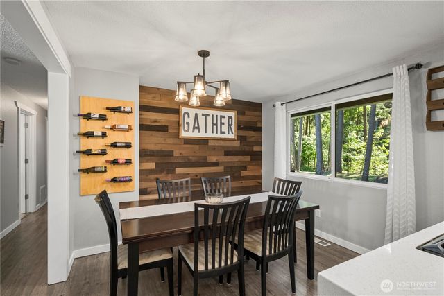 19101 58th Street E, Lake Tapps, WA 98391