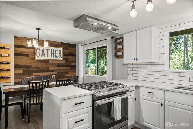 19101 58th Street E, Lake Tapps, WA 98391
