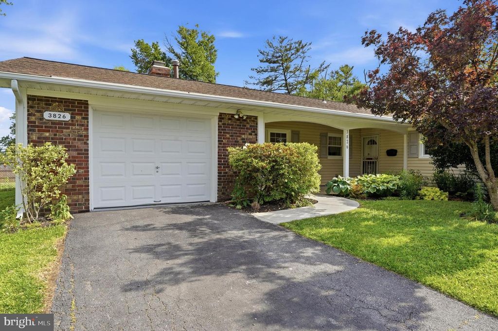 Image 5 of property listing at 3826 WINCHESTER LN, Bowie, MD 20715
