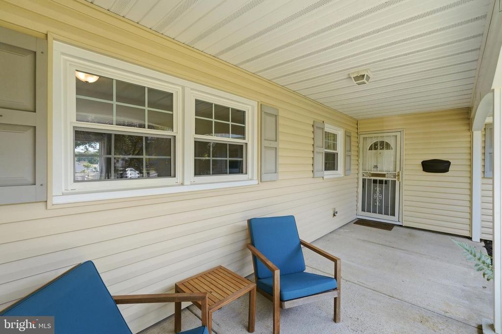 Image 6 of property listing at 3826 WINCHESTER LN, Bowie, MD 20715