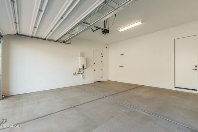 16961 W DESERT Lane, Goodyear, AZ 85338