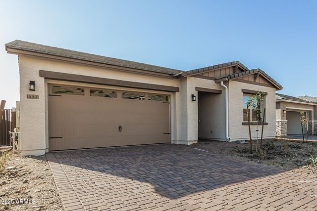 16961 W DESERT Lane, Goodyear, AZ 85338
