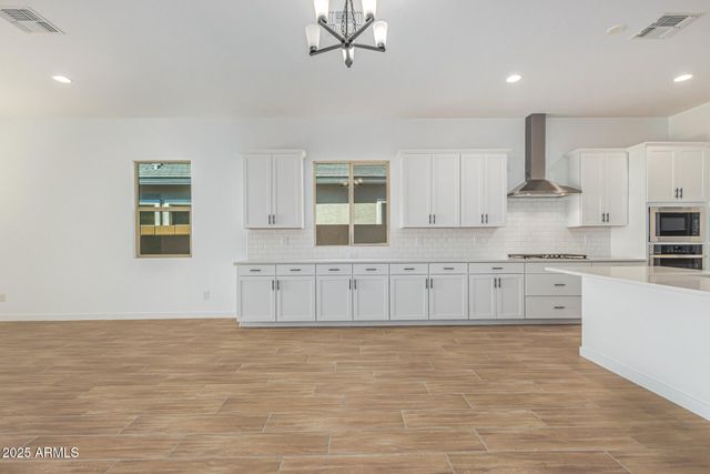 16961 W DESERT Lane, Goodyear, AZ 85338