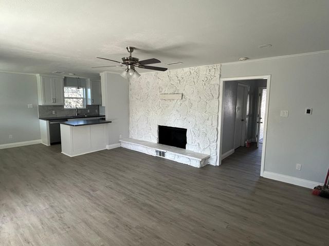 9029 Glenn Drive, White Settlement, TX 76108