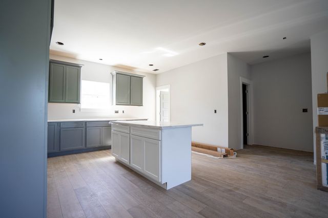 515 Kalman Ln, Madison, TN 37115