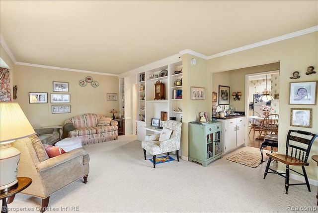 341 Westwood Drive, Bloomfield Hills, MI 48301