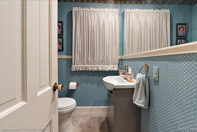 341 Westwood Drive, Bloomfield Hills, MI 48301