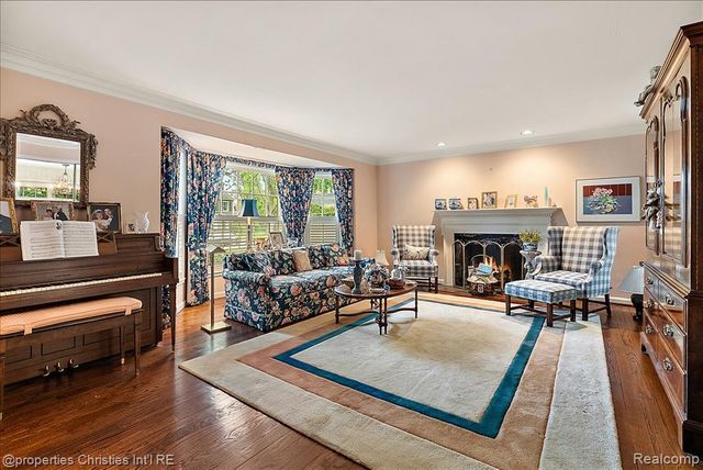 341 Westwood Drive, Bloomfield Hills, MI 48301