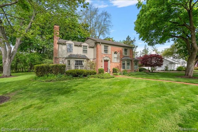 341 Westwood Drive, Bloomfield Hills, MI 48301