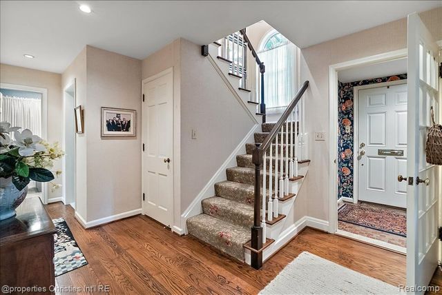 341 Westwood Drive, Bloomfield Hills, MI 48301