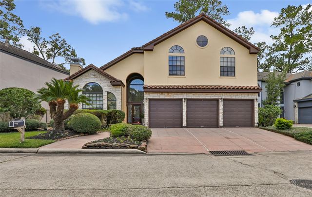 16 Kingwood Villas Court, Kingwood, TX 77339