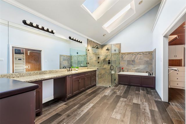 16 Kingwood Villas Court, Kingwood, TX 77339