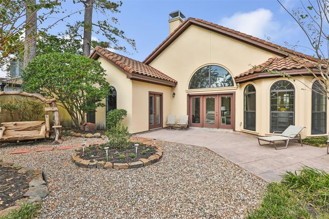 16 Kingwood Villas Court, Kingwood, TX 77339