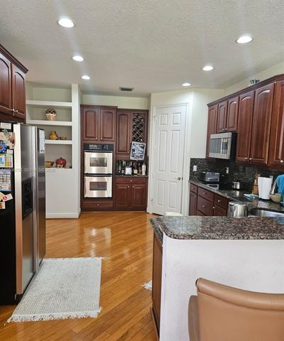 13382 Lakepointe Circle 0, Cooper City, FL 33330