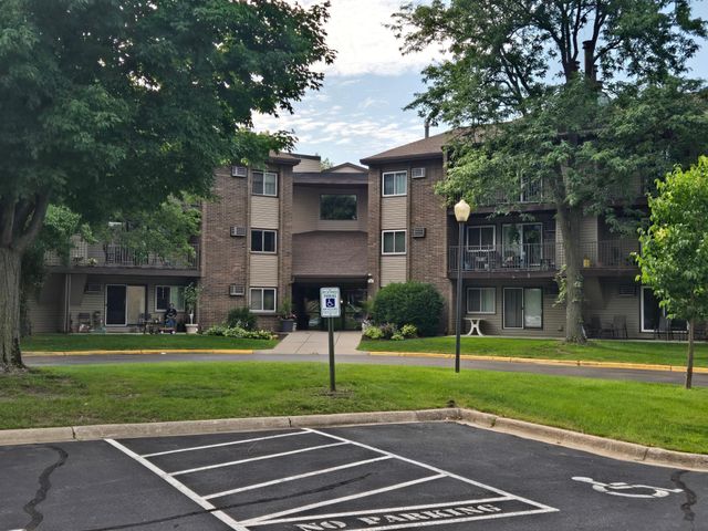 3425 Golfview Drive 115, Eagan, MN 55123