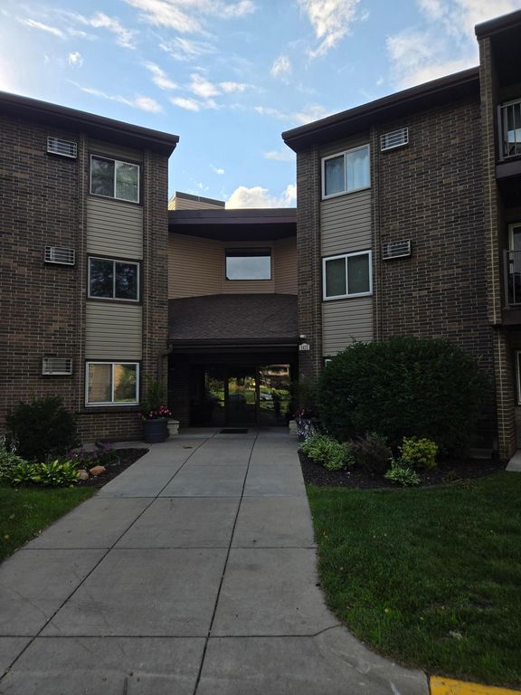 3425 Golfview Drive 115, Eagan, MN 55123