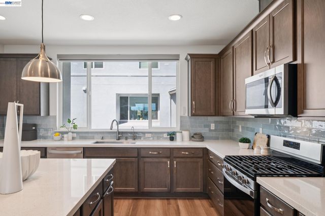 5606 Glass Rd, Dublin, CA 94568