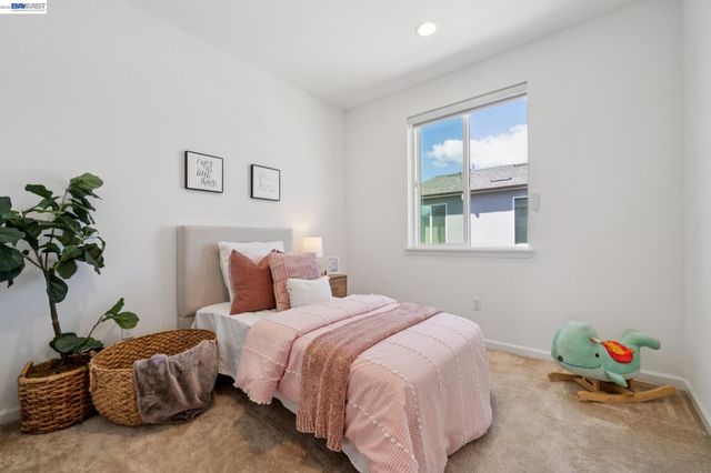 5606 Glass Rd, Dublin, CA 94568