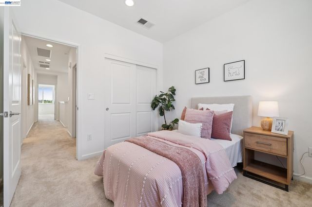 5606 Glass Rd, Dublin, CA 94568