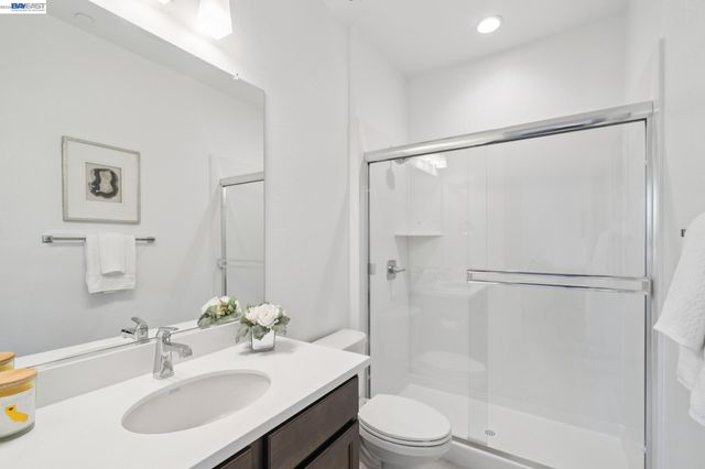 5606 Glass Rd, Dublin, CA 94568