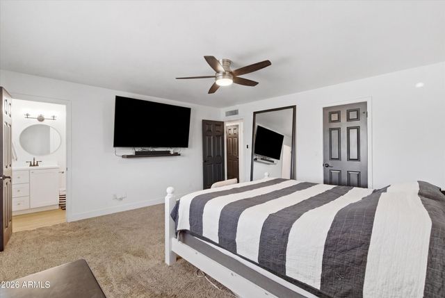 1655 E GLADE Avenue, Mesa, AZ 85204