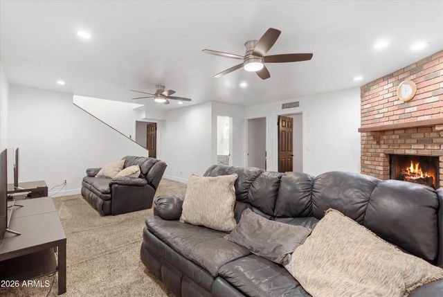 1655 E GLADE Avenue, Mesa, AZ 85204