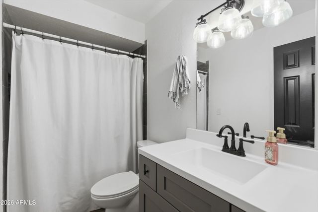 1655 E GLADE Avenue, Mesa, AZ 85204