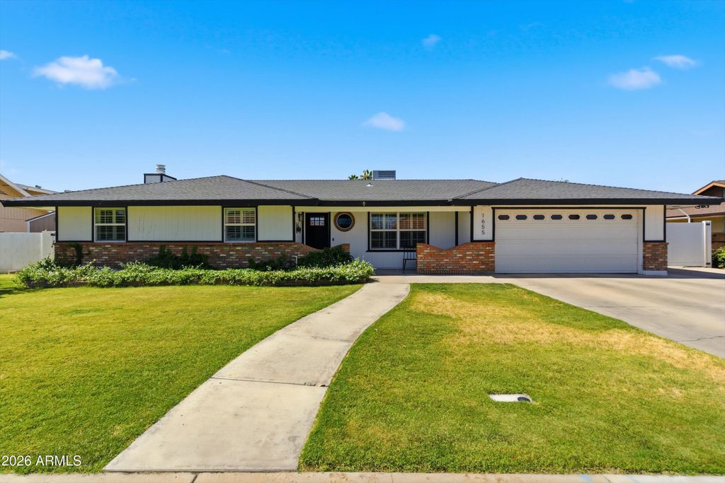 1655 E GLADE Avenue, Mesa, AZ 85204
