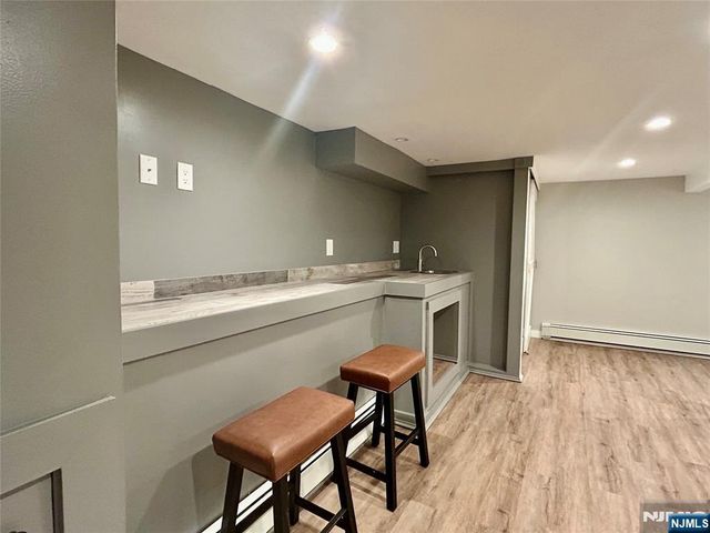 37 Highland, Bloomingdale, NJ 07403