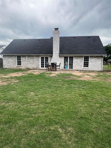 2912 Eastgate Drive, Seminole, OK 74868