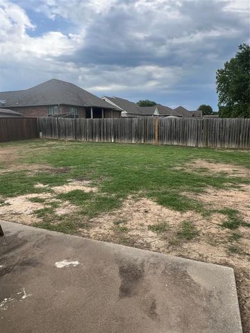 2912 Eastgate Drive, Seminole, OK 74868