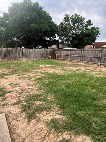 2912 Eastgate Drive, Seminole, OK 74868