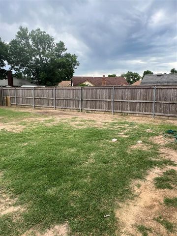 2912 Eastgate Drive, Seminole, OK 74868