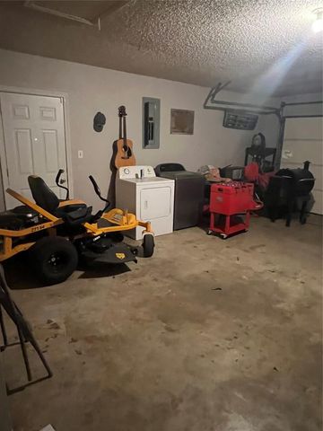 2912 Eastgate Drive, Seminole, OK 74868