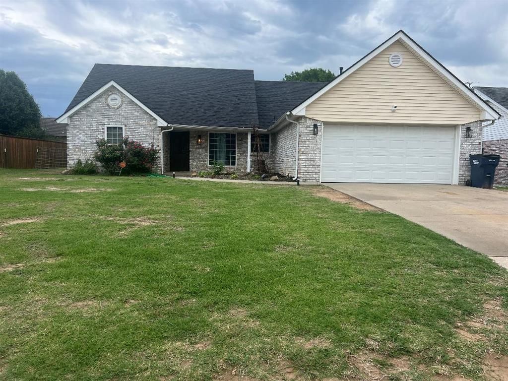 2912 Eastgate Drive, Seminole, OK 74868