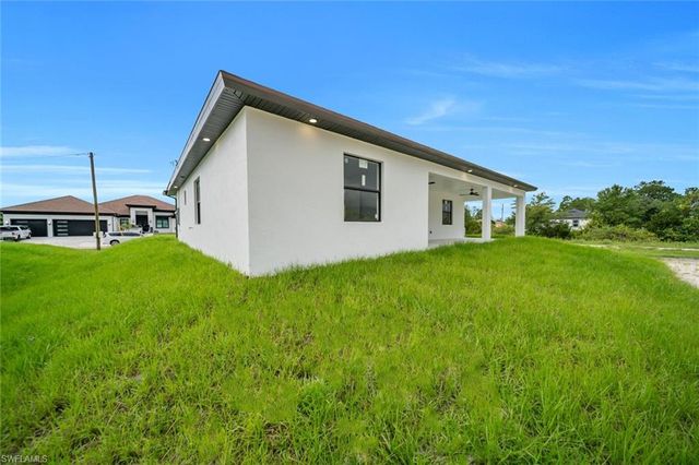 3614 6th ST SW, Lehigh Acres, FL 33976