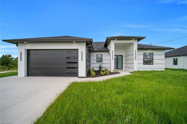 3614 6th ST SW, Lehigh Acres, FL 33976