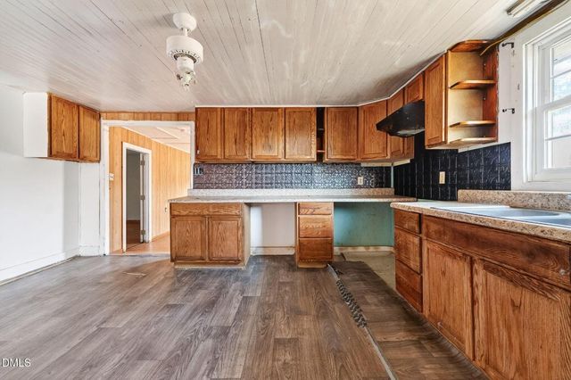 256 Stricklands Crossroads Road, Four Oaks, NC 27524