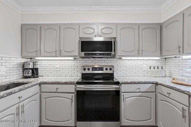 33 Mclain Court, Jackson, MS 39211