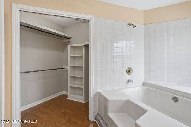 33 Mclain Court, Jackson, MS 39211