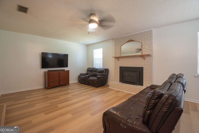 6120 New Jesup Highway, Brunswick, GA 31523