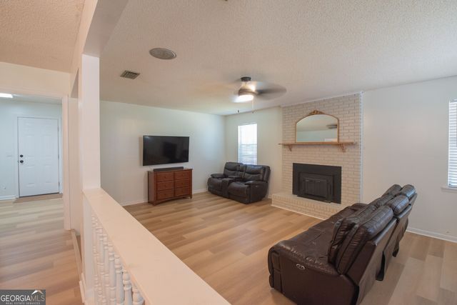 6120 New Jesup Highway, Brunswick, GA 31523